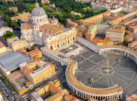 Rome hop-on hop-off bus, Vatican and Colosseum pass skip-the-line Colosseum entry